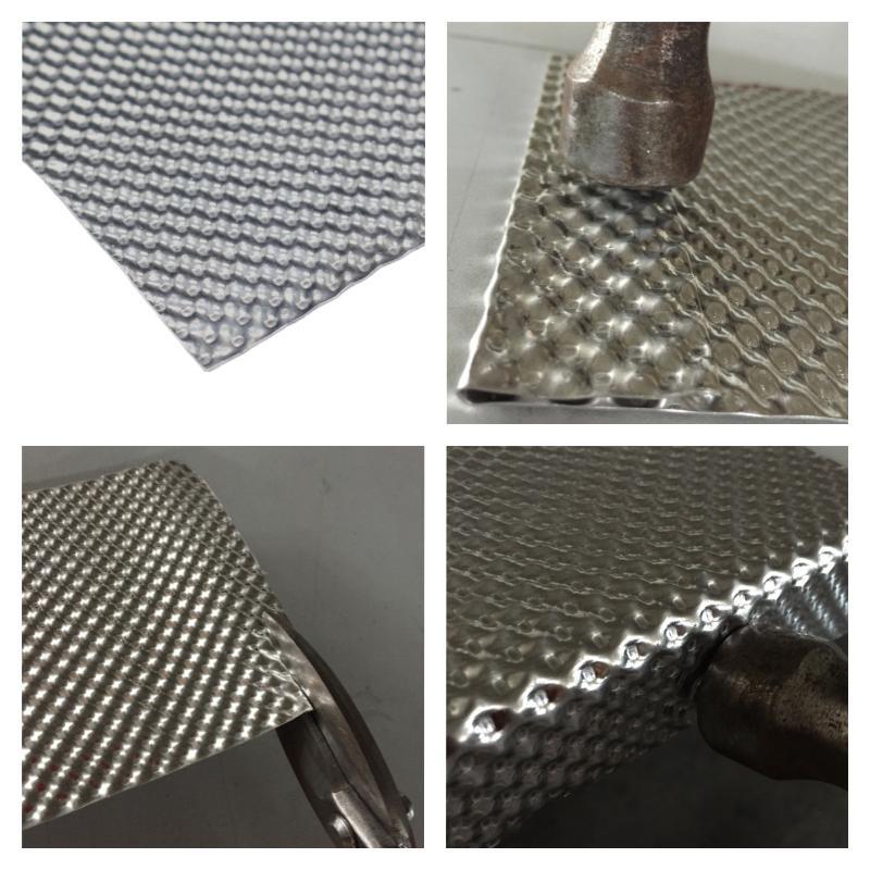 Is het hitteschild met aluminium reliëf verkrijgbaar in verschillende maten of kan het worden aangepast aan specifieke toepassingen