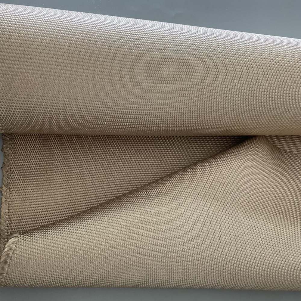 Wat is het verschil tussen textiel met een hoog silicagehalte en glasvezeltextiel?