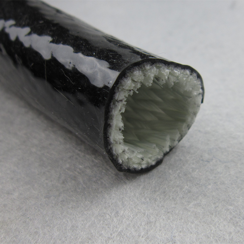Zwarte siliconen warmtehoes: uw apparatuur beschermen tegen hoge temperaturen